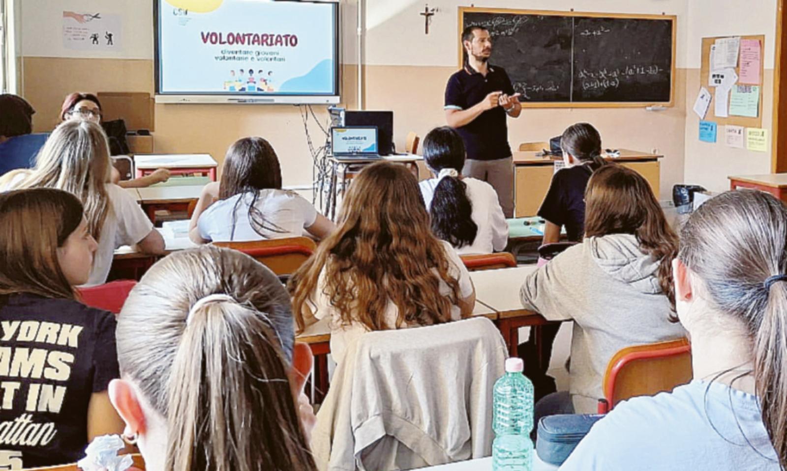 Il volontariato approda in classe