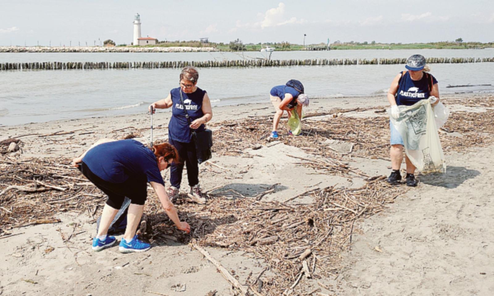 Plastic Free, ancora in azione