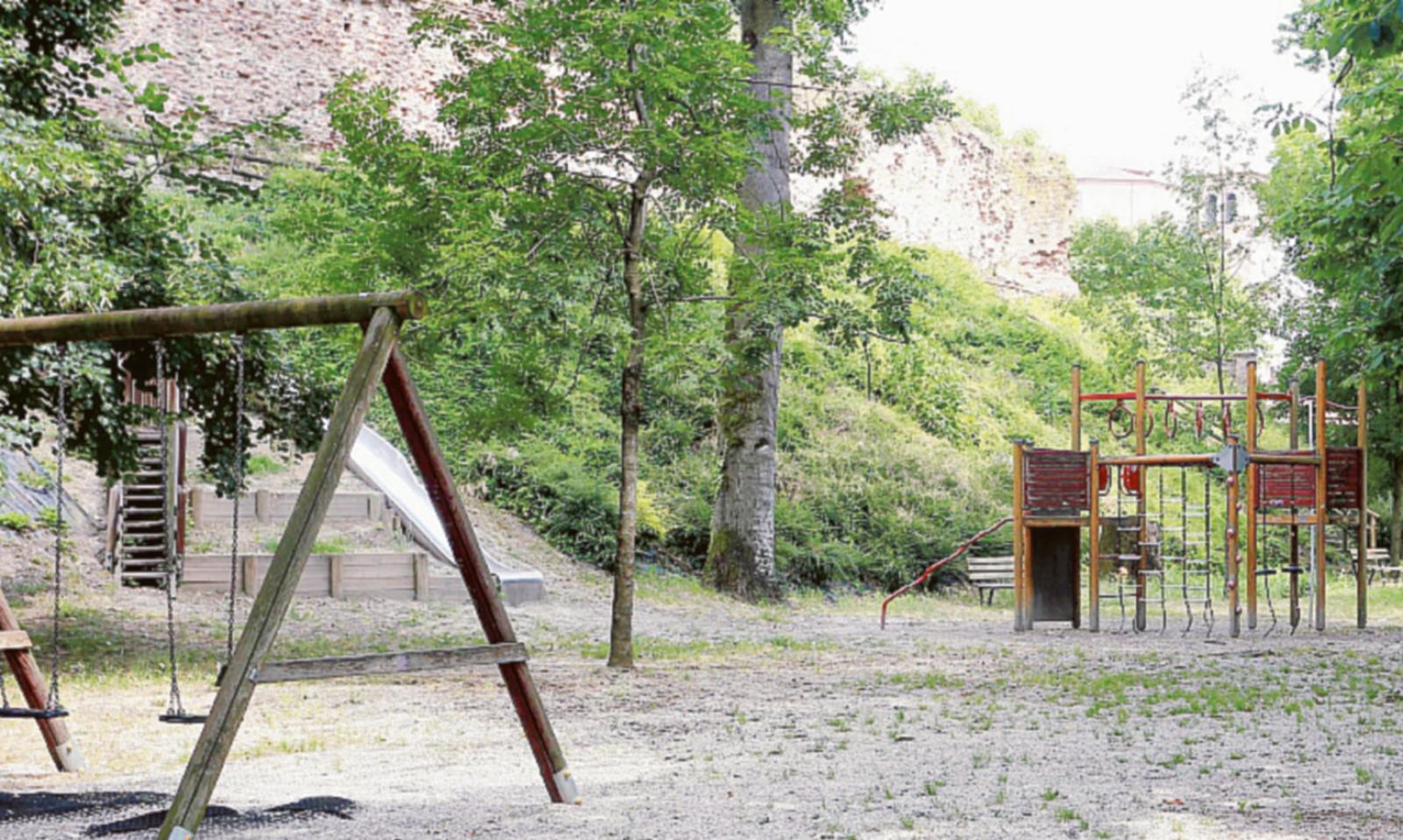Parco giochi delle due torri i tempi si allungano ancora