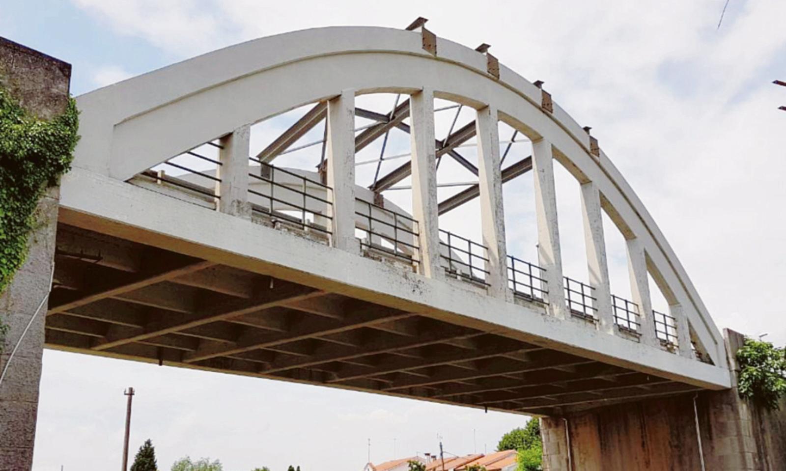 Cavalcaferrovia, stop ai mezzi pesanti