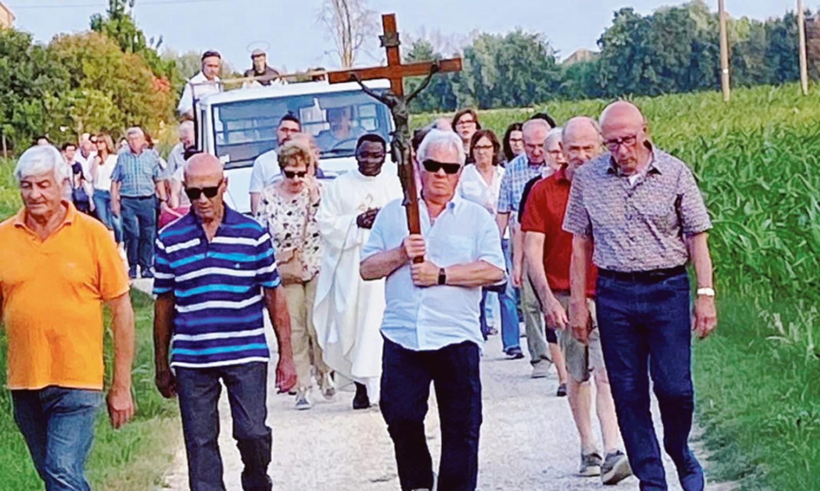 La fede unisce l&rsquo;intera comunit&agrave;