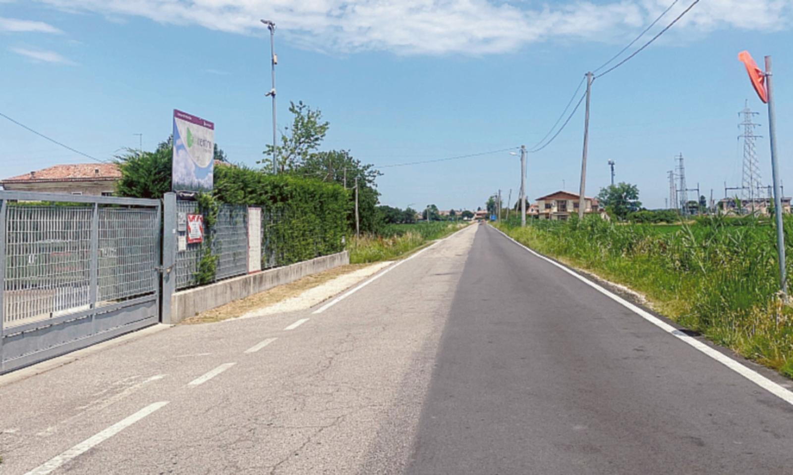 Via Po di Gnocca: ecco l&rsquo;asfalto
