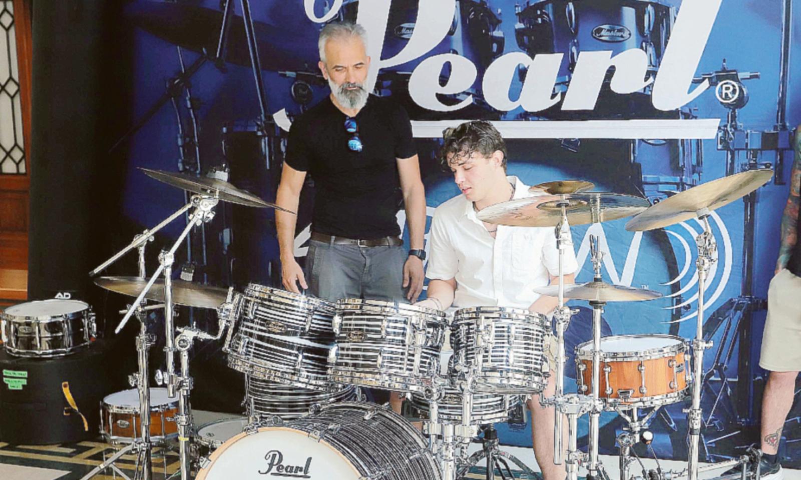 Le percussioni si prendono la scena