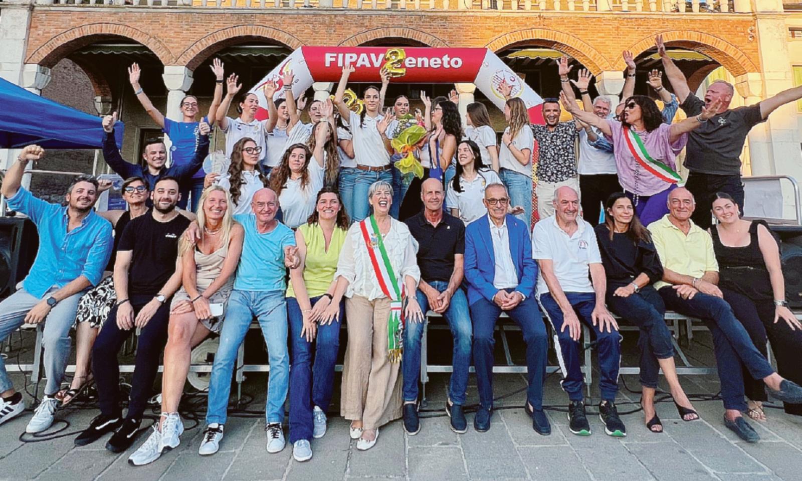 I campioni del volley scendono in piazza