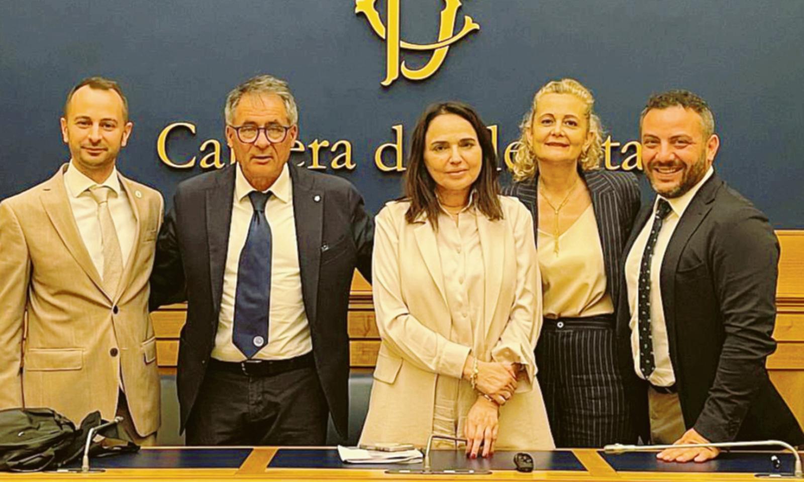 La spending review &ldquo;uccide i piccoli&rdquo;