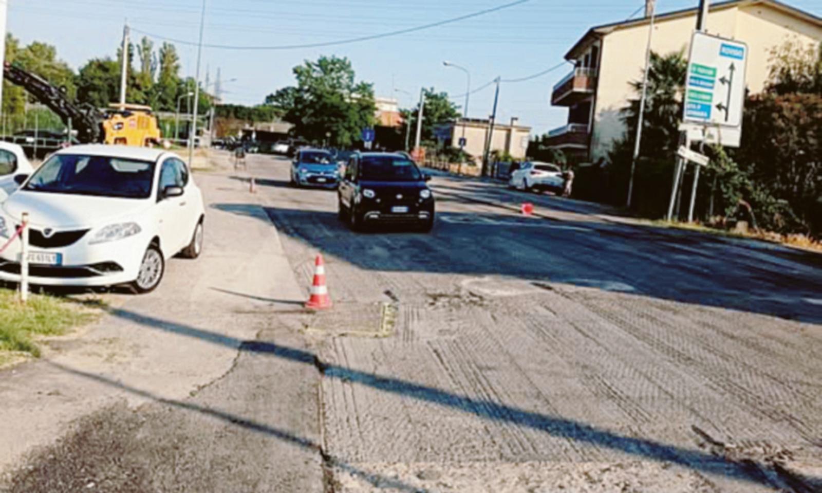 Granzette circondata d&rsquo;asfalto