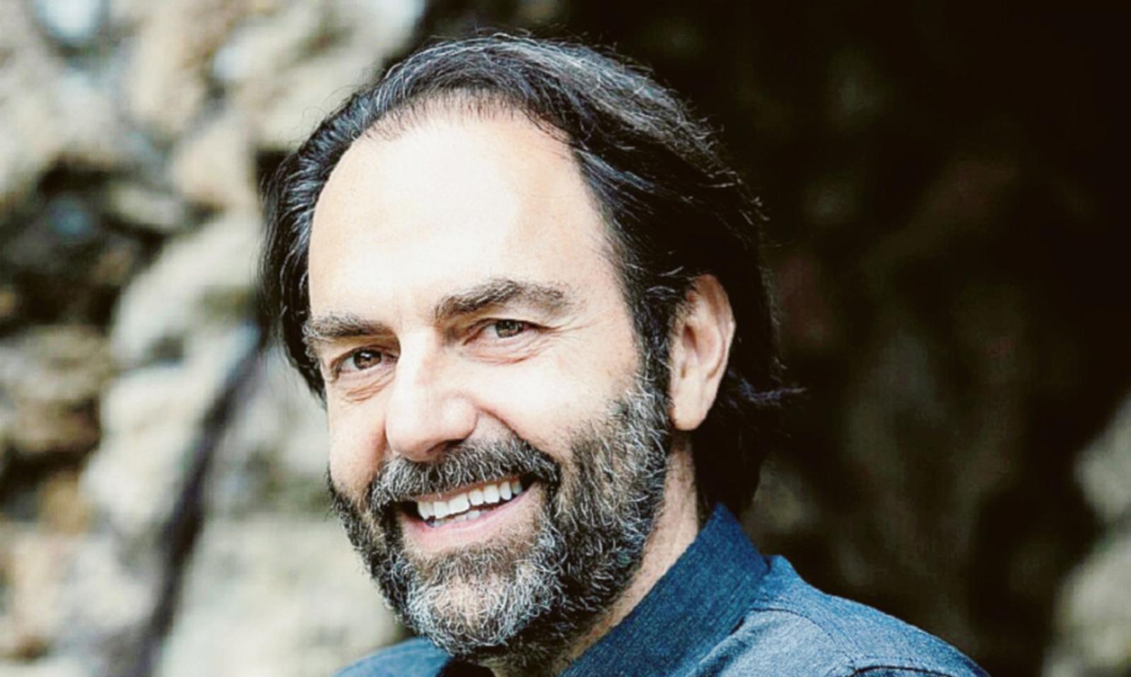 Sul palco arriva Neri Marcor&egrave;