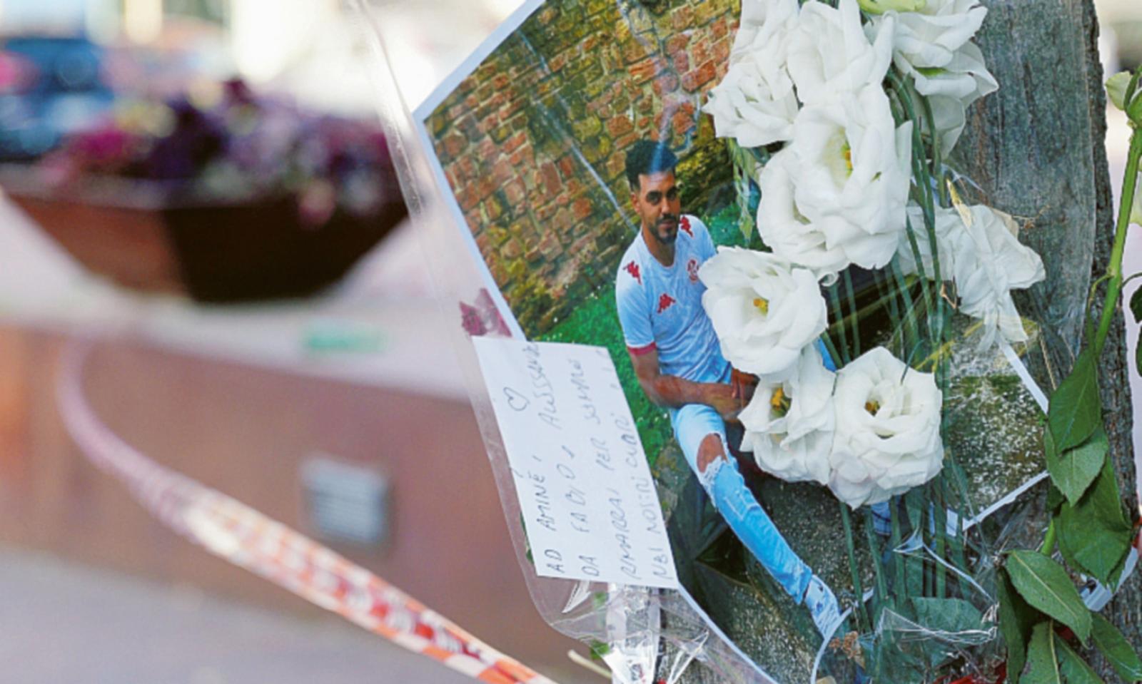 Pakistani fermati: ore di attesa