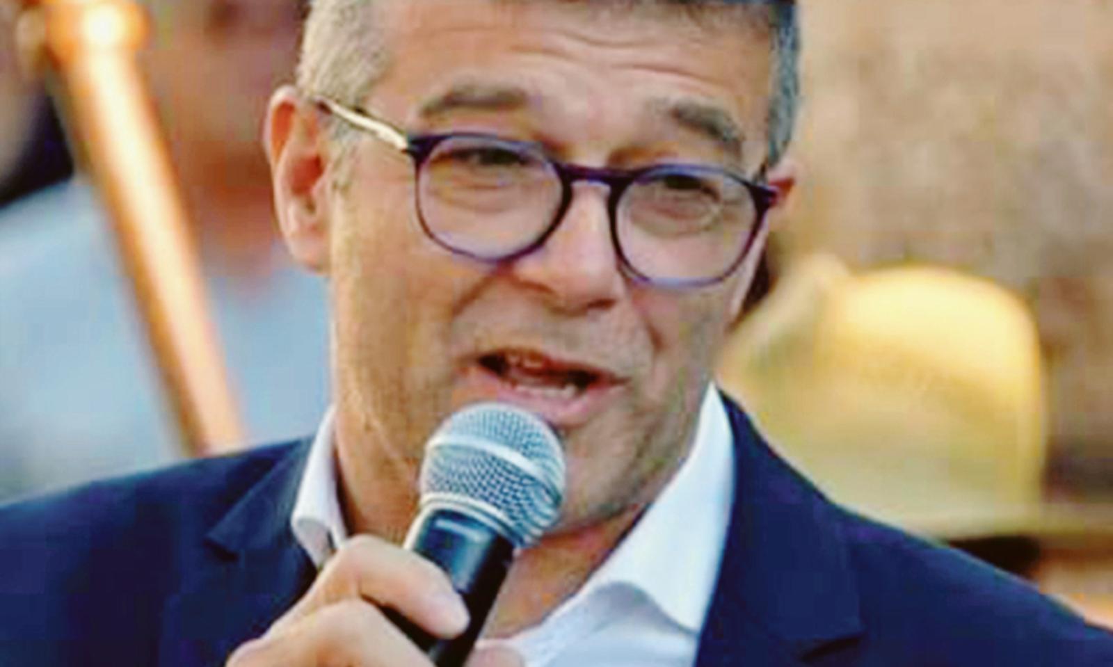 Un'altra rissa: &ldquo;Via le concessioni ai bar&rdquo;