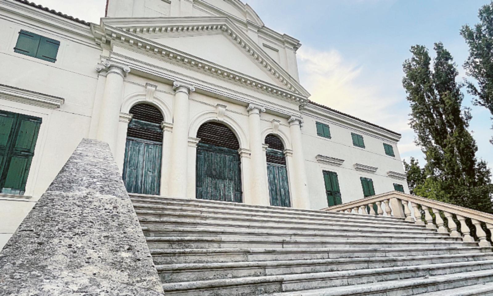 Riapre la maestosa villa Morosini
