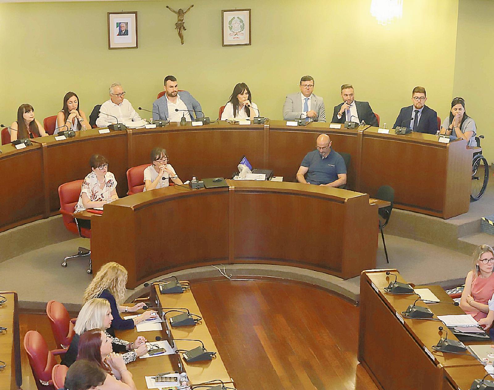 &ldquo;Affideremo i fragili ad altri Sai&rdquo;