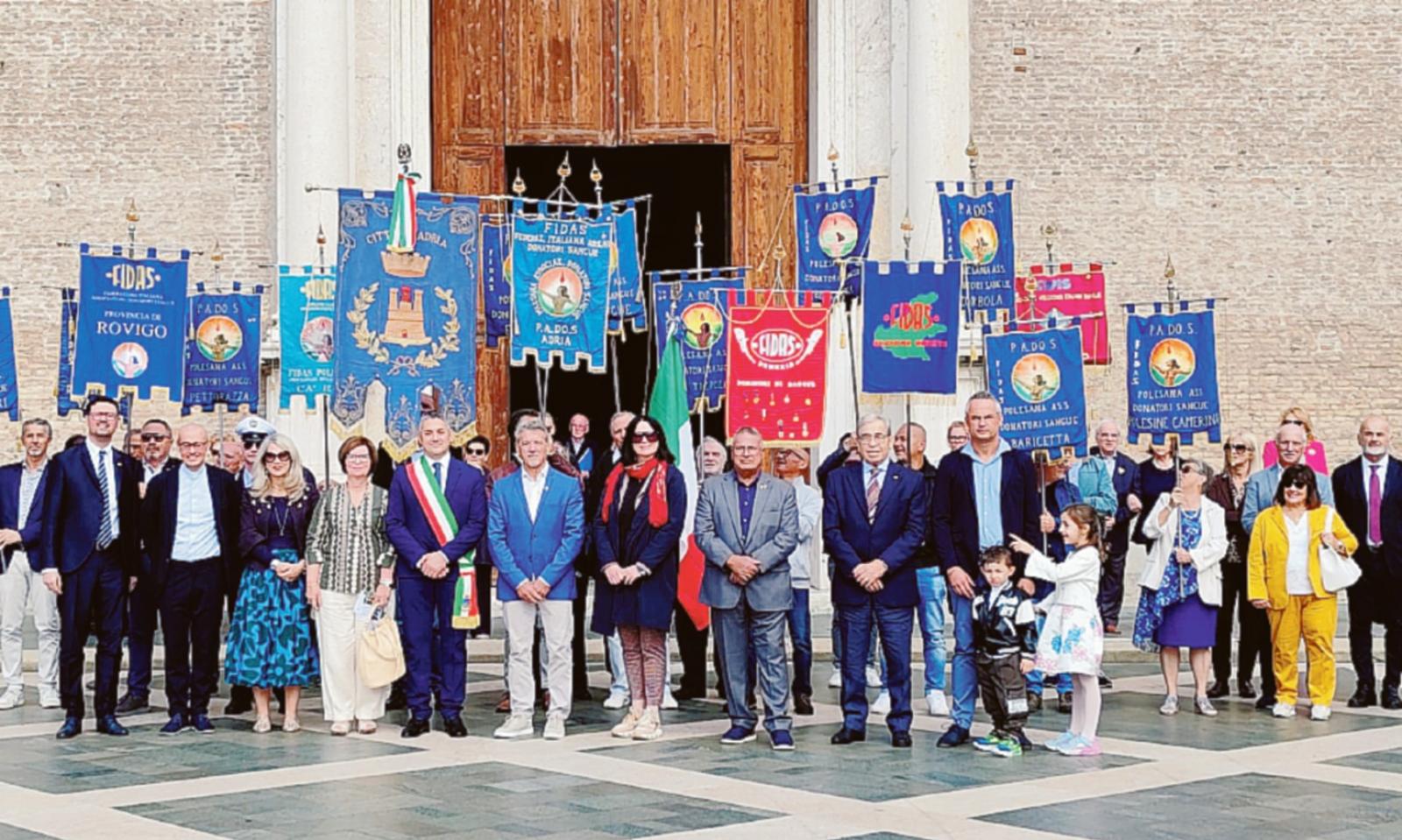 Fidas in corteo per i suoi 50