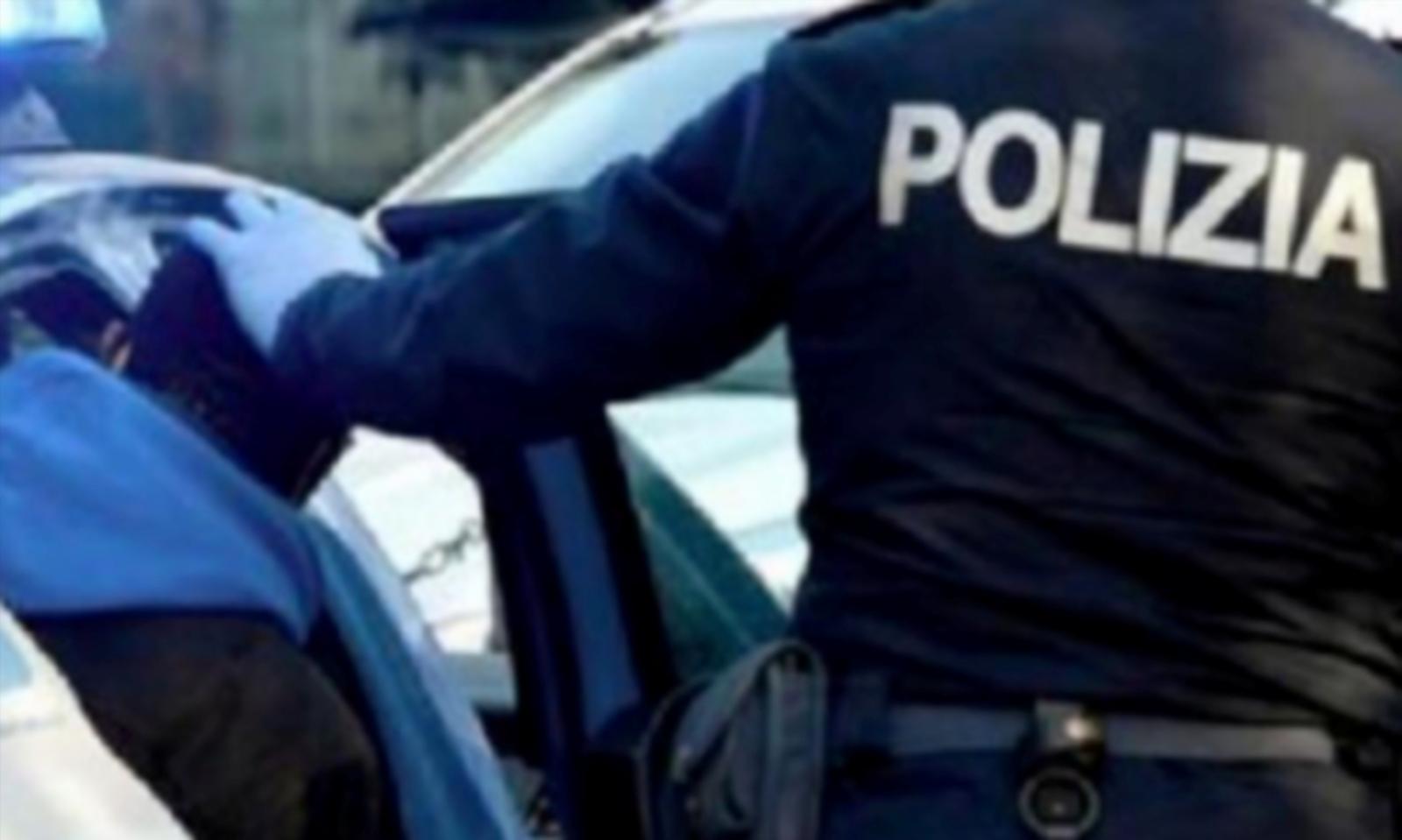 Un pacco di cocaina sull&rsquo;autocarro a nolo