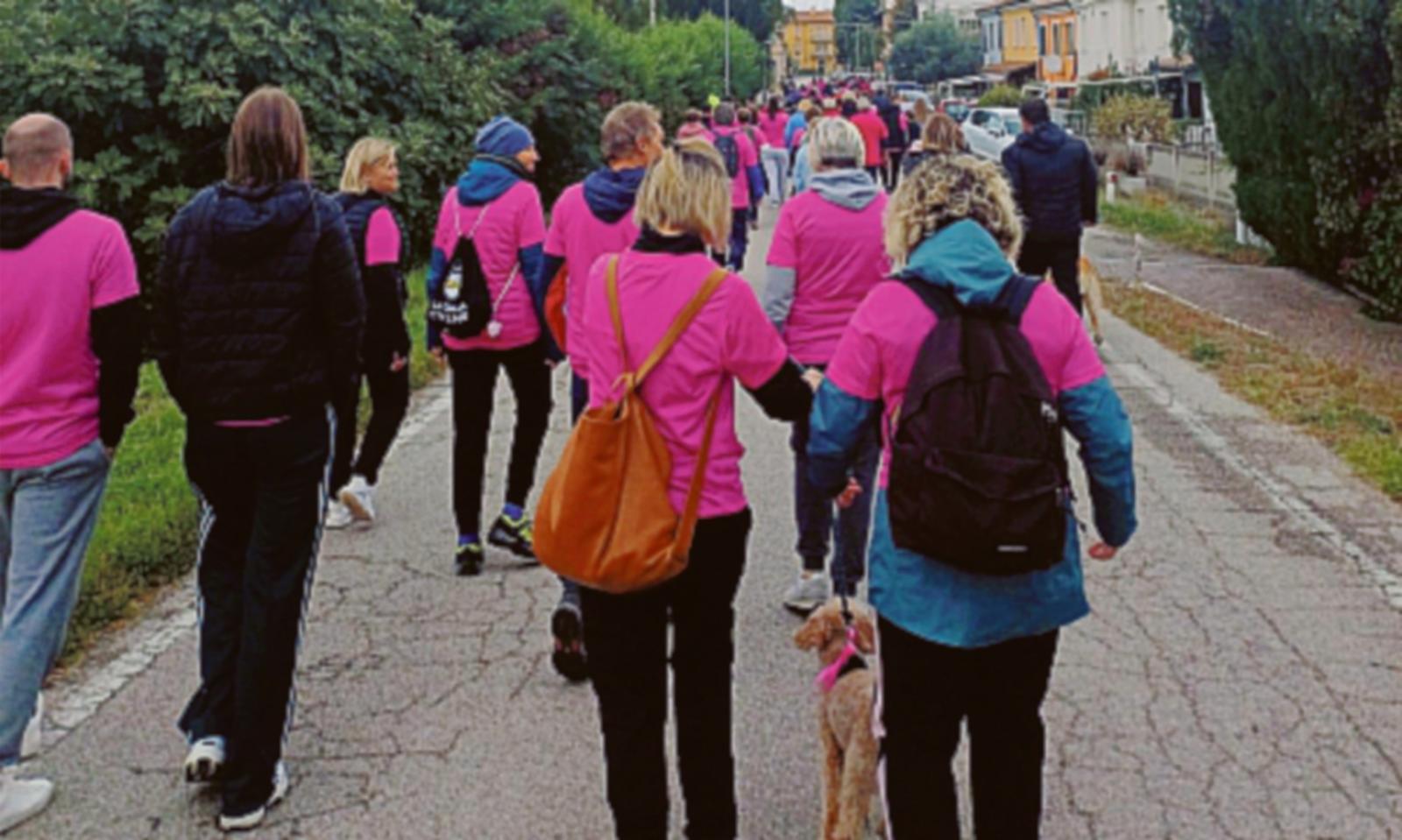 Ben 150 in marcia alla &ldquo;camminata rosa&rdquo; 