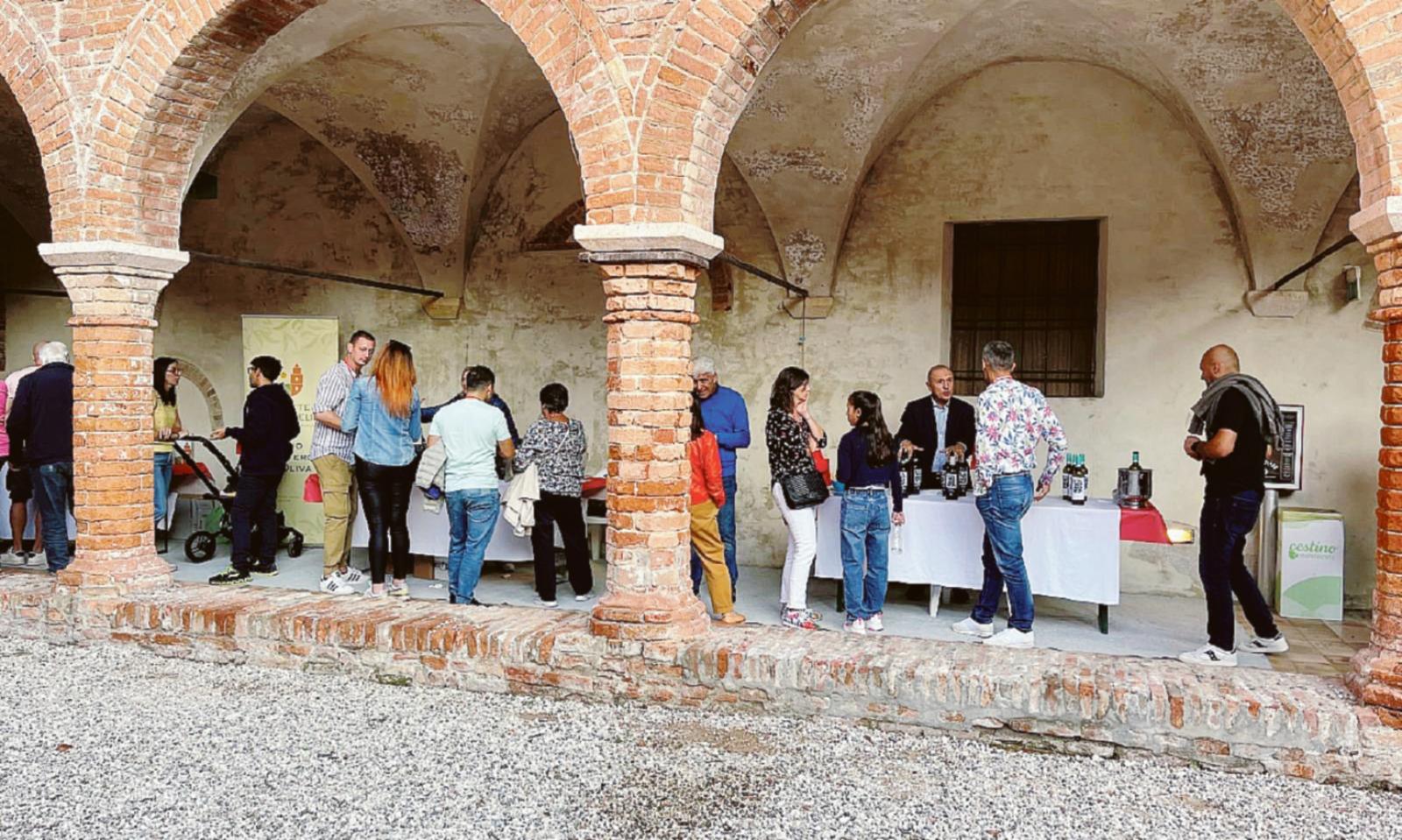 &ldquo;Calici&rdquo;, il bicchiere &egrave; pieno