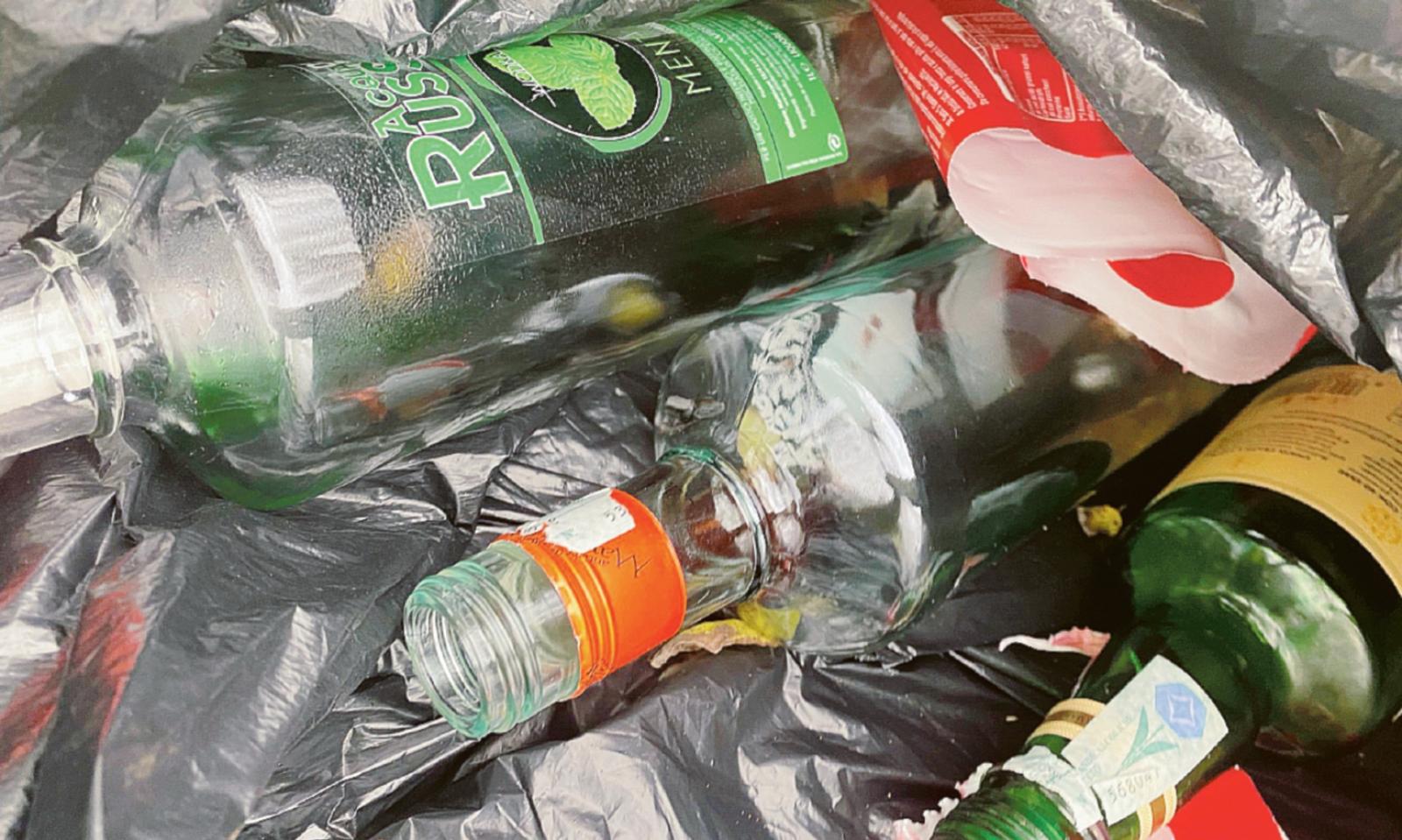 Nel parchetto alcolici e degrado