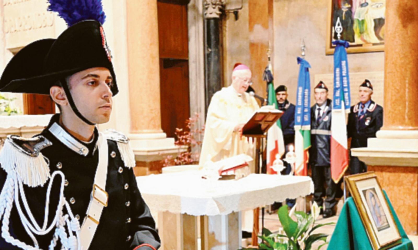 La Virgo Fidelis protegge l&rsquo;Arma