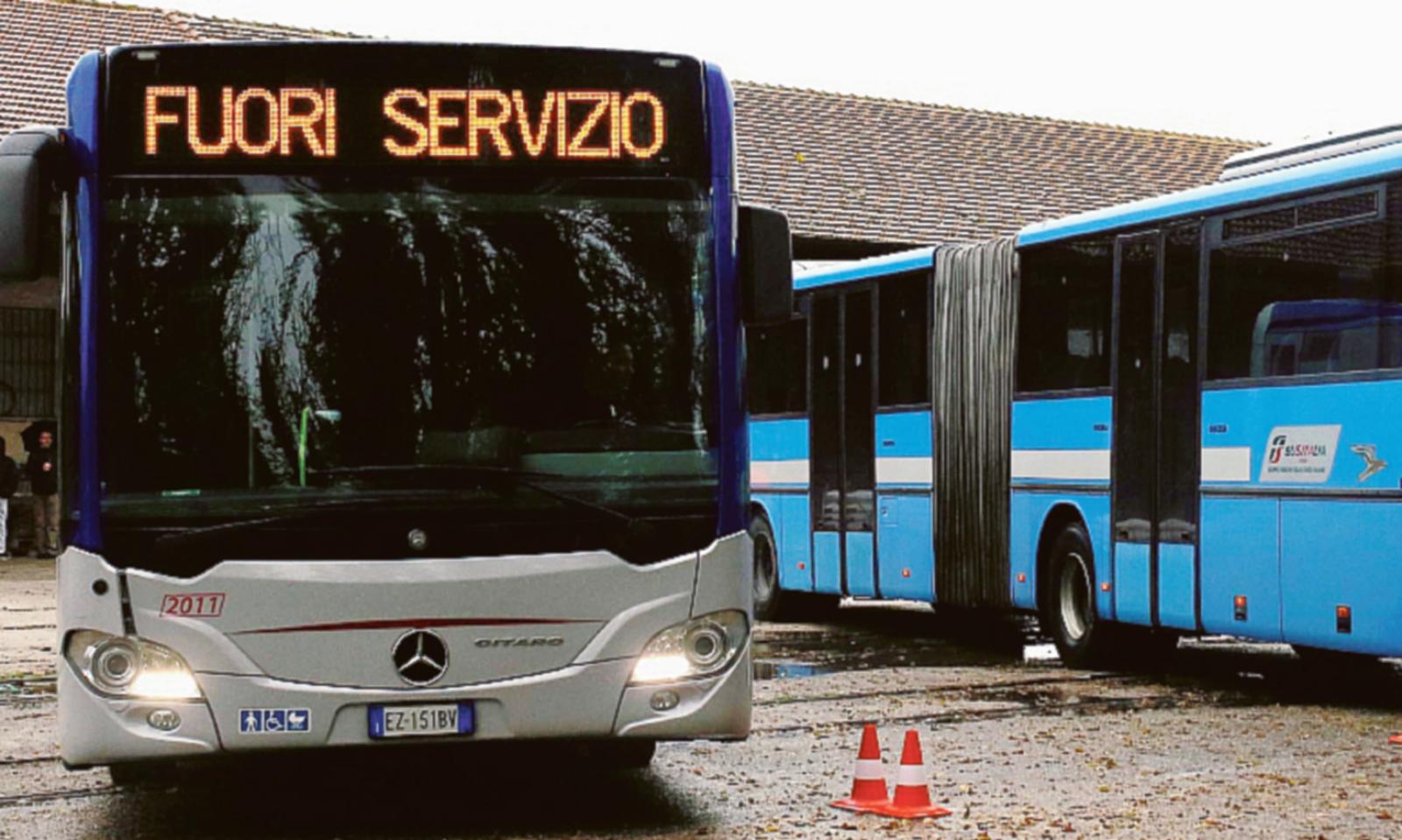 Bus in ritardo e corse saltate