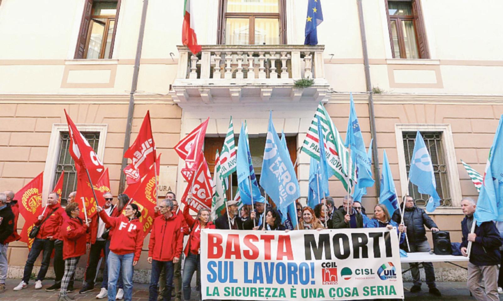 Sciopero di un&rsquo;ora e fiaccolata