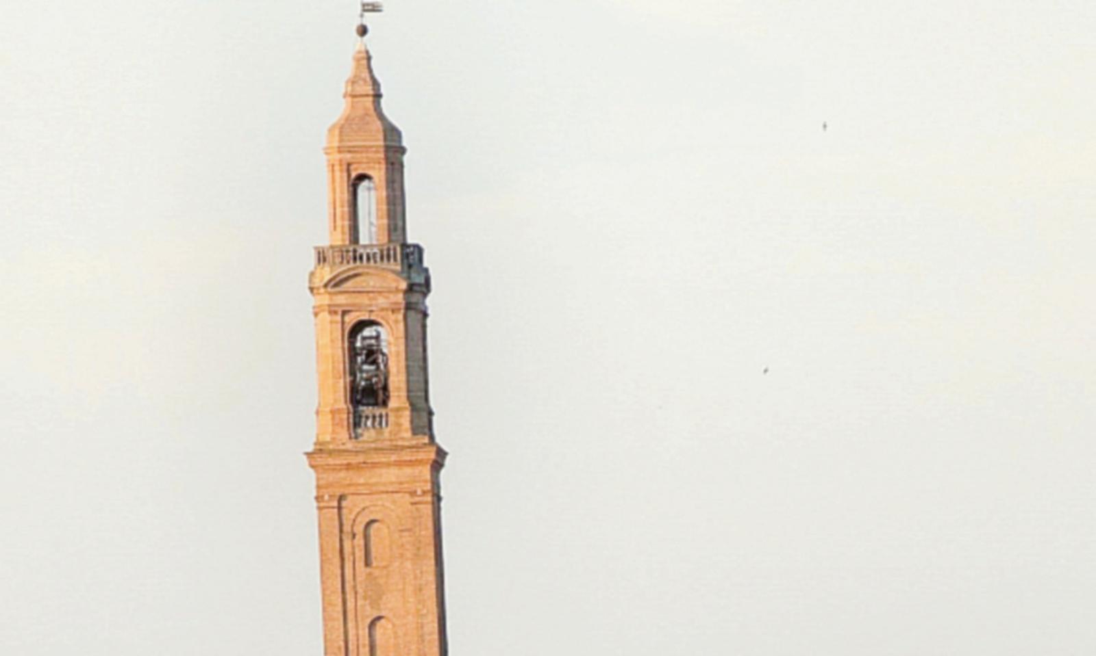 &ldquo;Pende ancora&rdquo;: &egrave; campanilemania