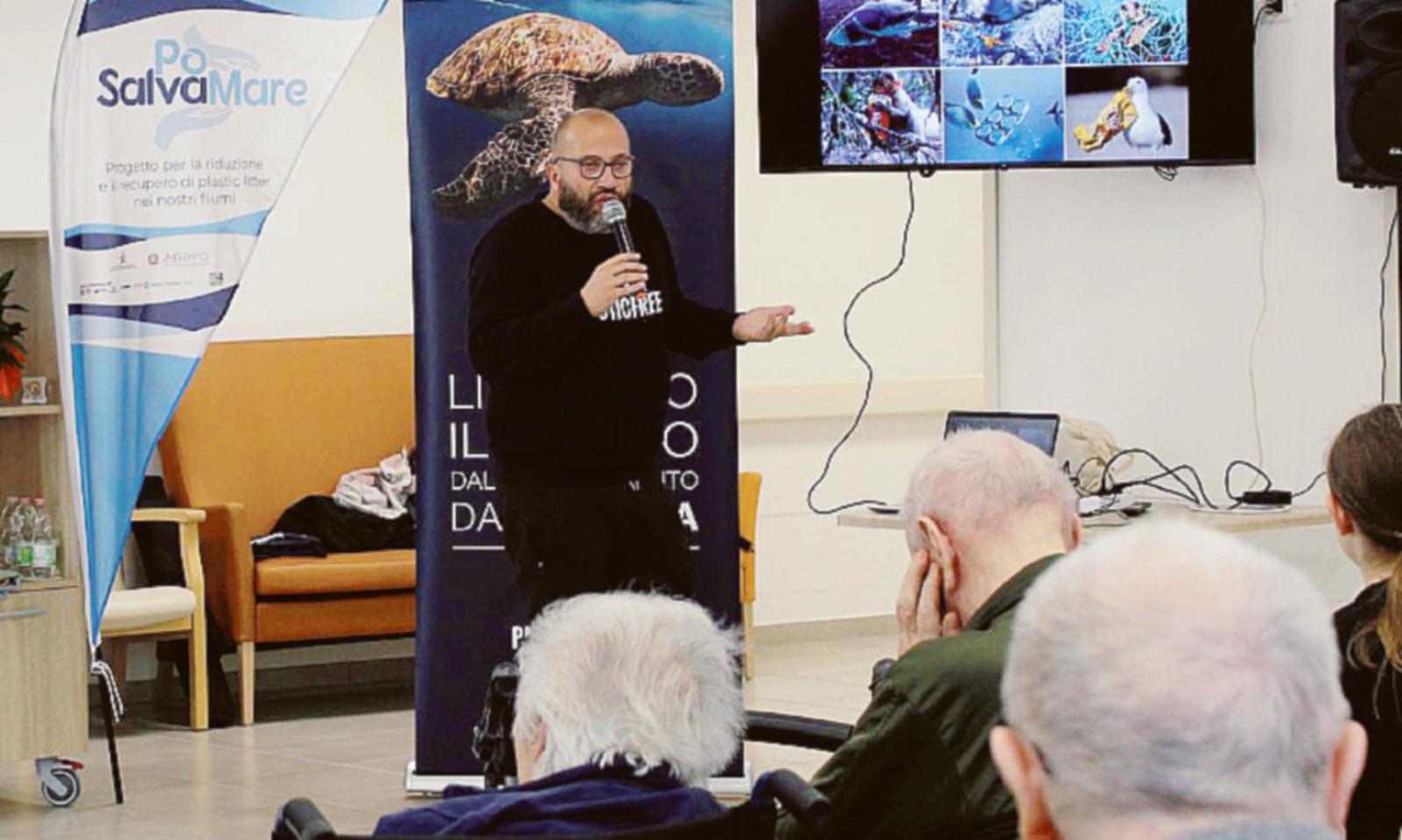 Bimbi e anziani uniti per il pianeta