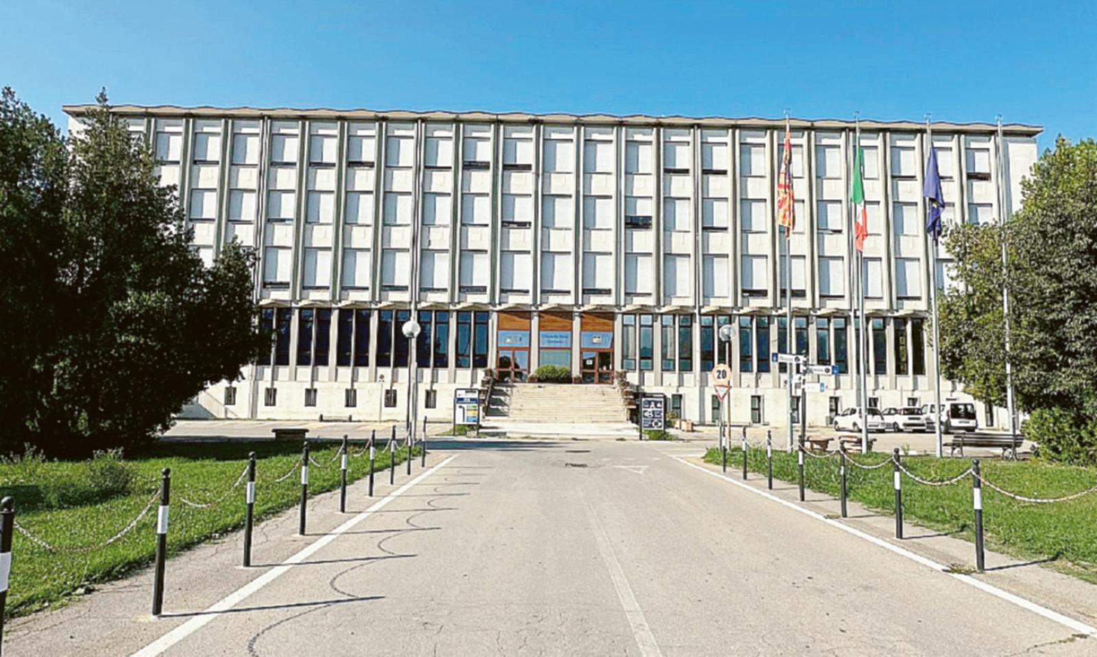 Licenziata dall'ospedale non se ne va, arriva il 113