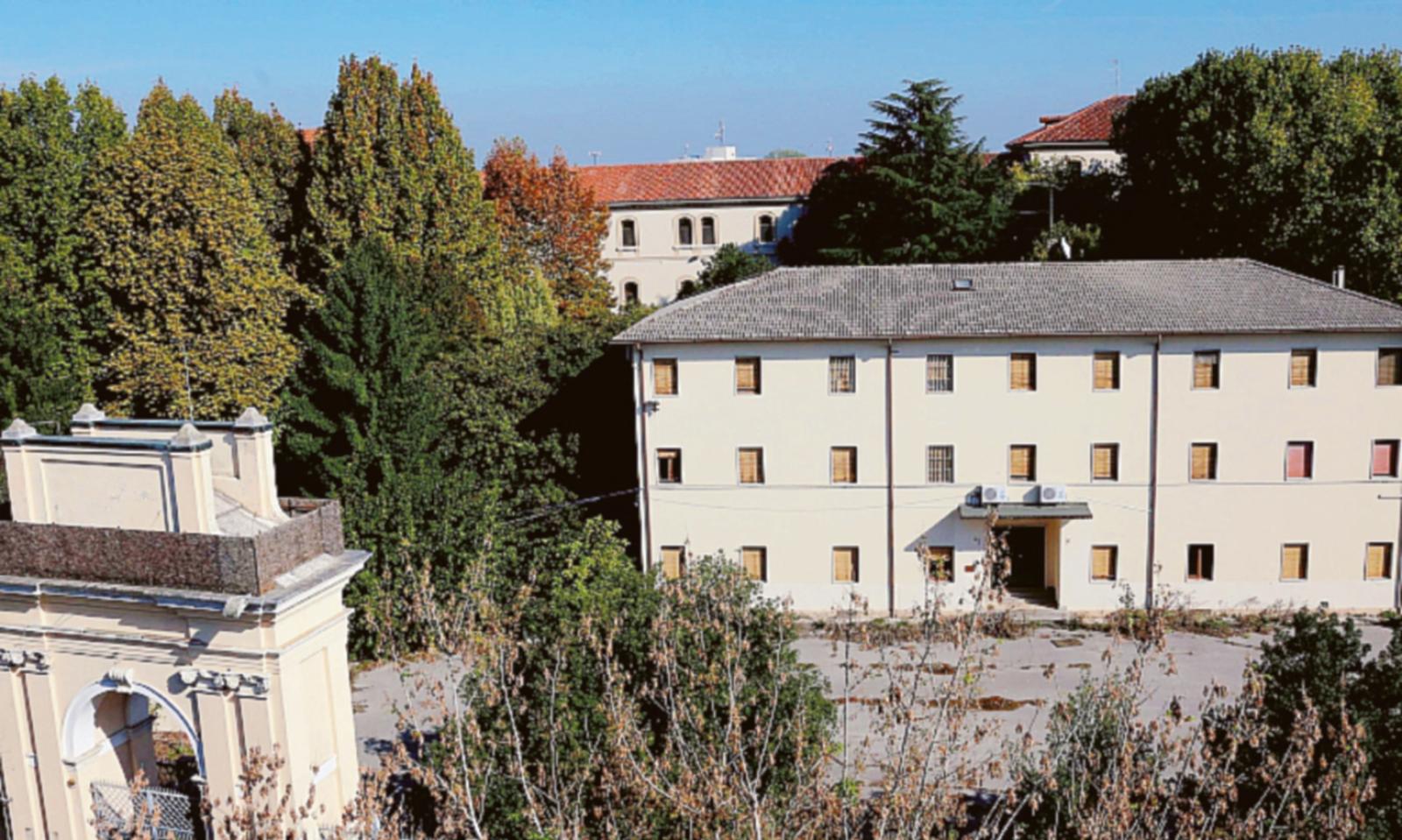 &ldquo;A rischio la riqualificazione della caserma&rdquo;