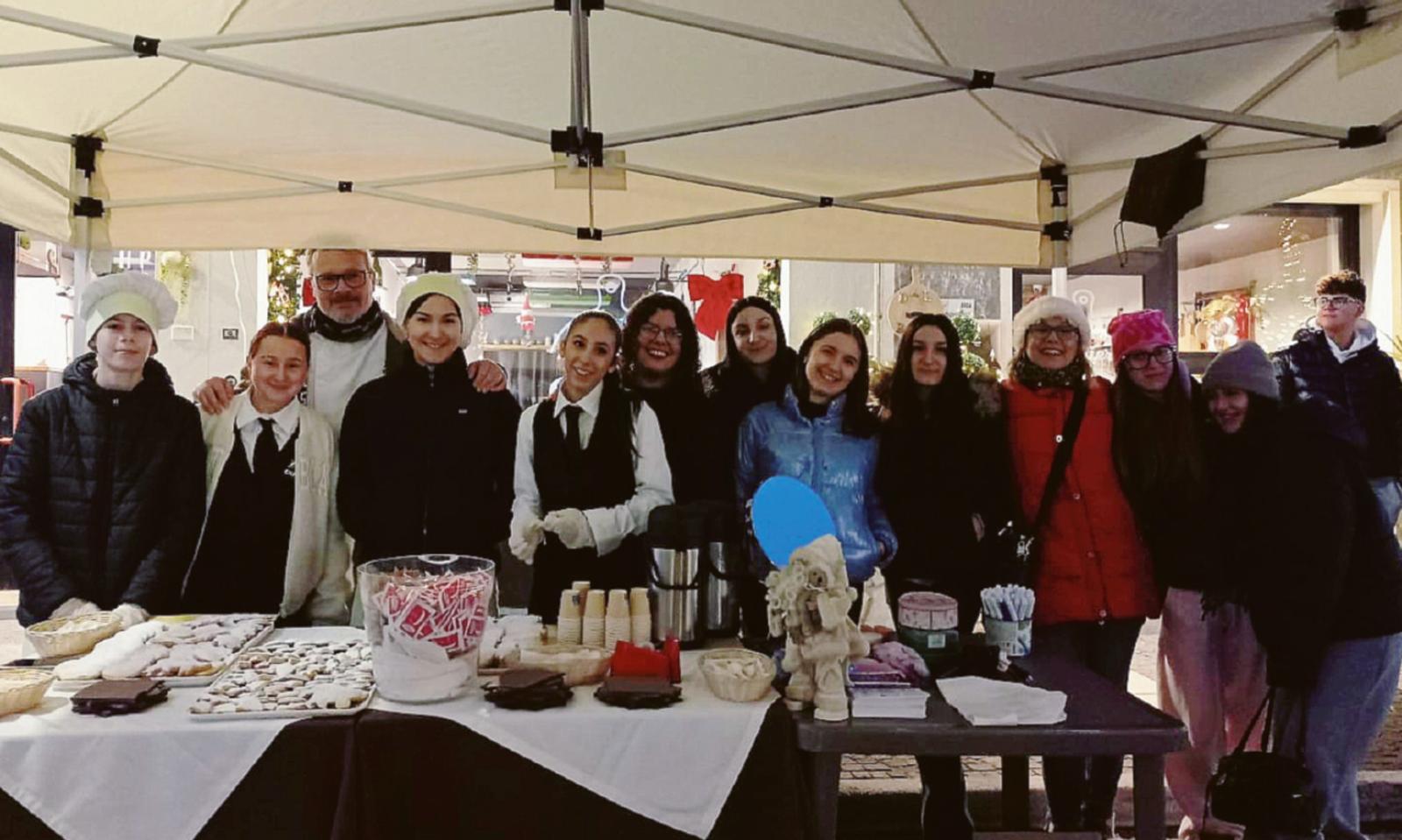 In piazza per stupire e attrarre