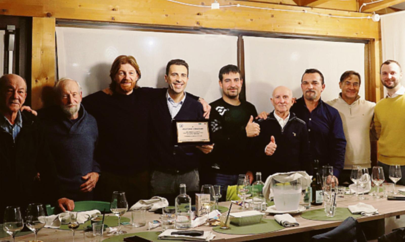 Il neo consigliere Corazzari tra i militanti del Delta