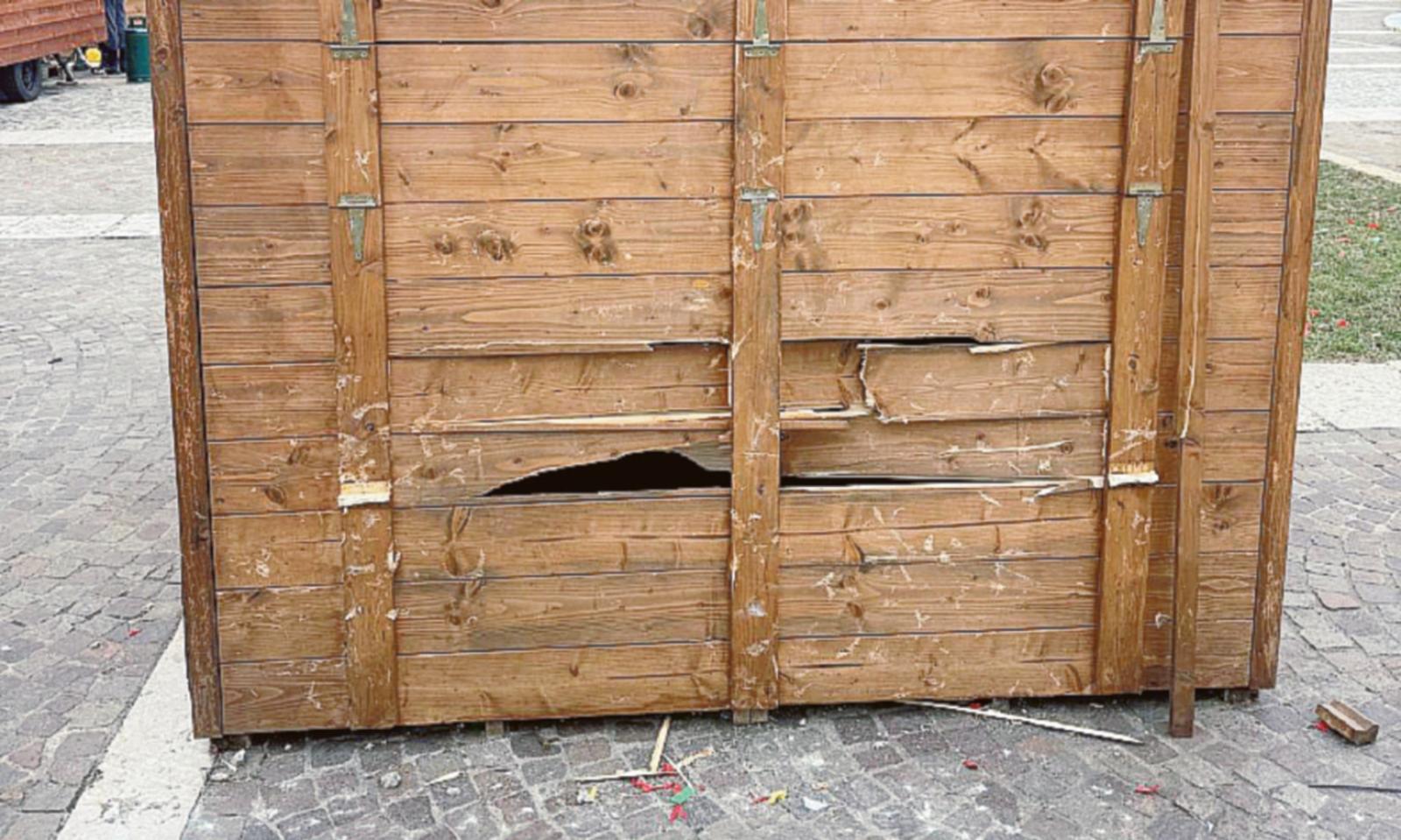 Danni alle casette, giovane nei guai