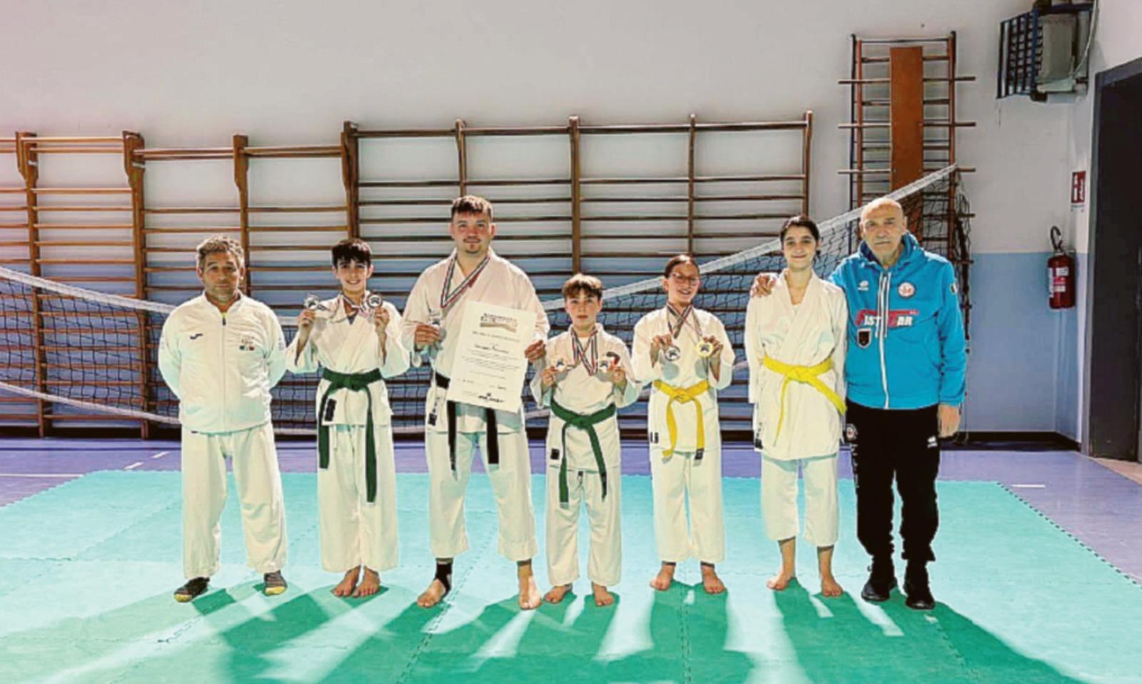 Life Club, pioggia di medaglie