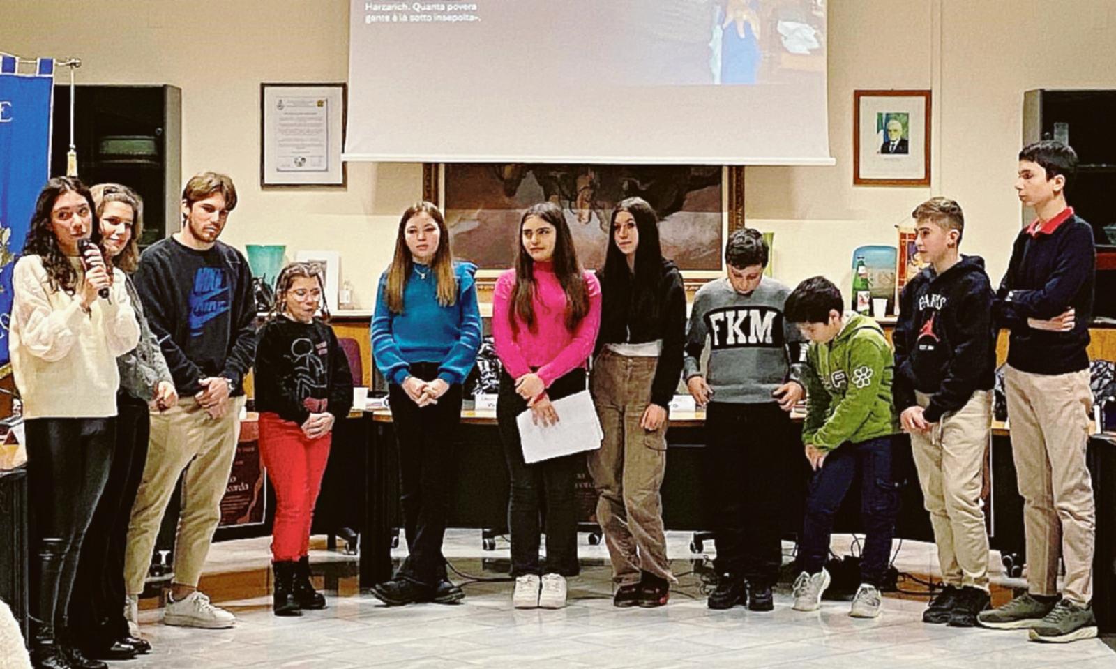 Gli studenti danno una lezione