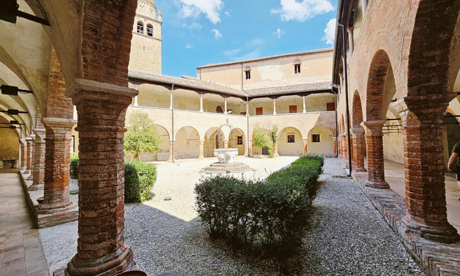 Comune a caccia di fondi nei bandi