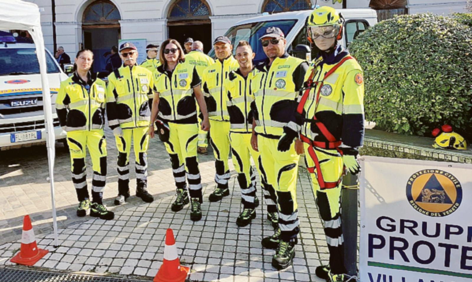 Parte la caccia ai volontari