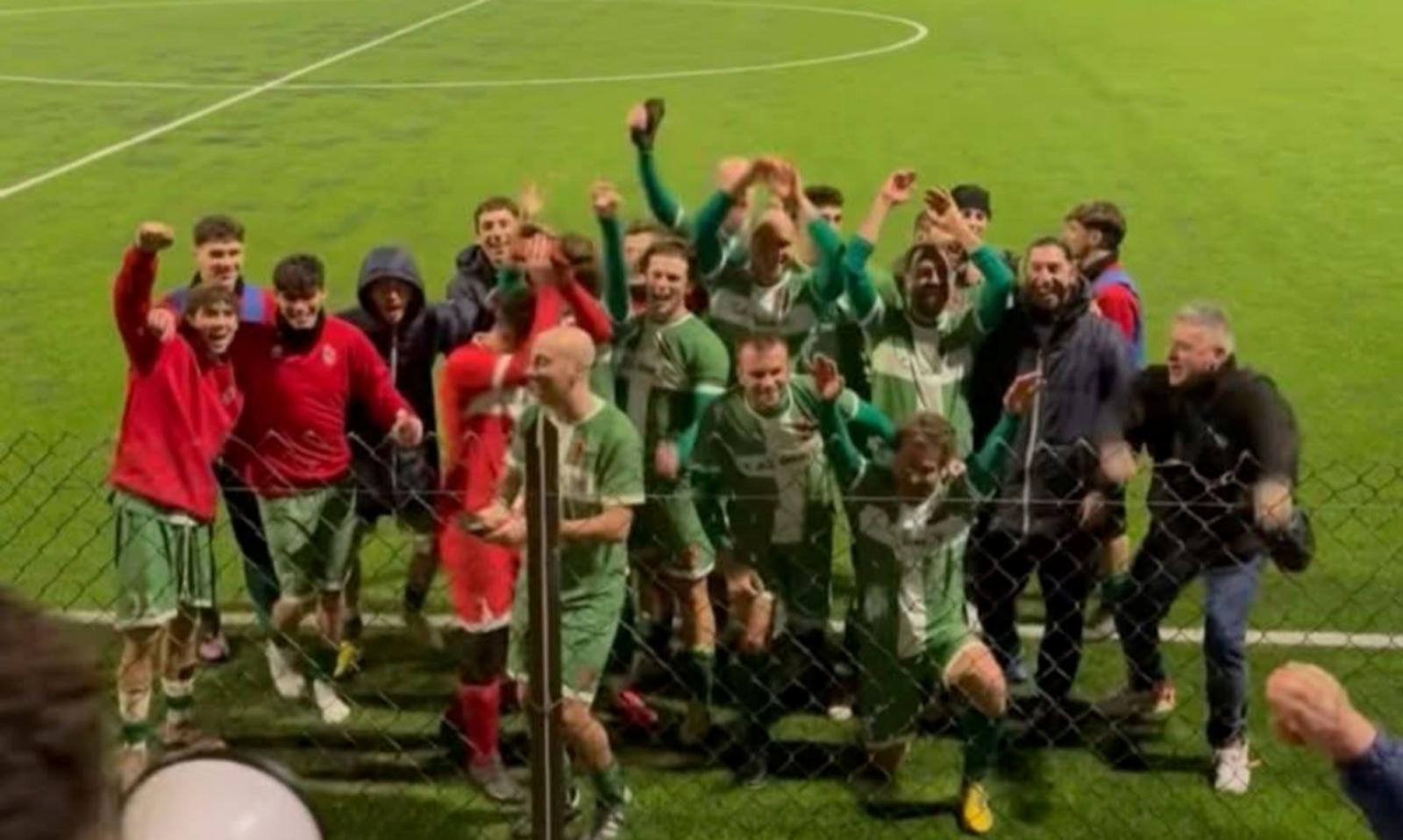 Ca&rsquo; Emo, tris secco e semifinale