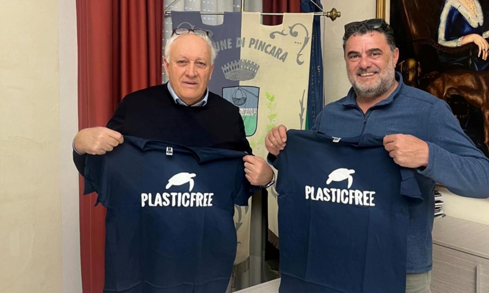 Il paese rinnova la collaborazione con Plastic free
