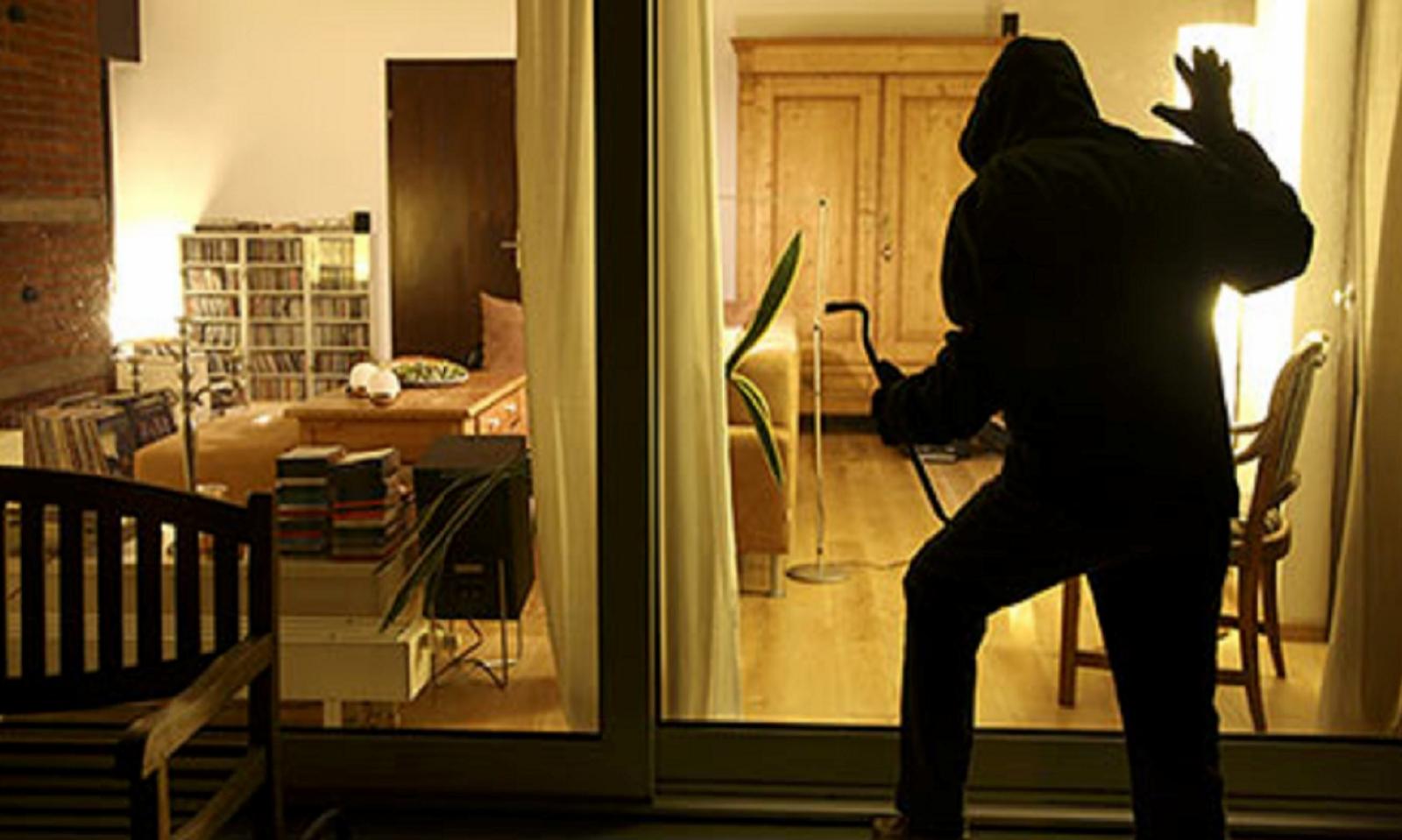 Ancora furti, nelle case