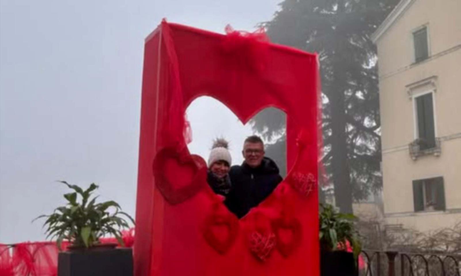 Un grande cuore per i selfie 