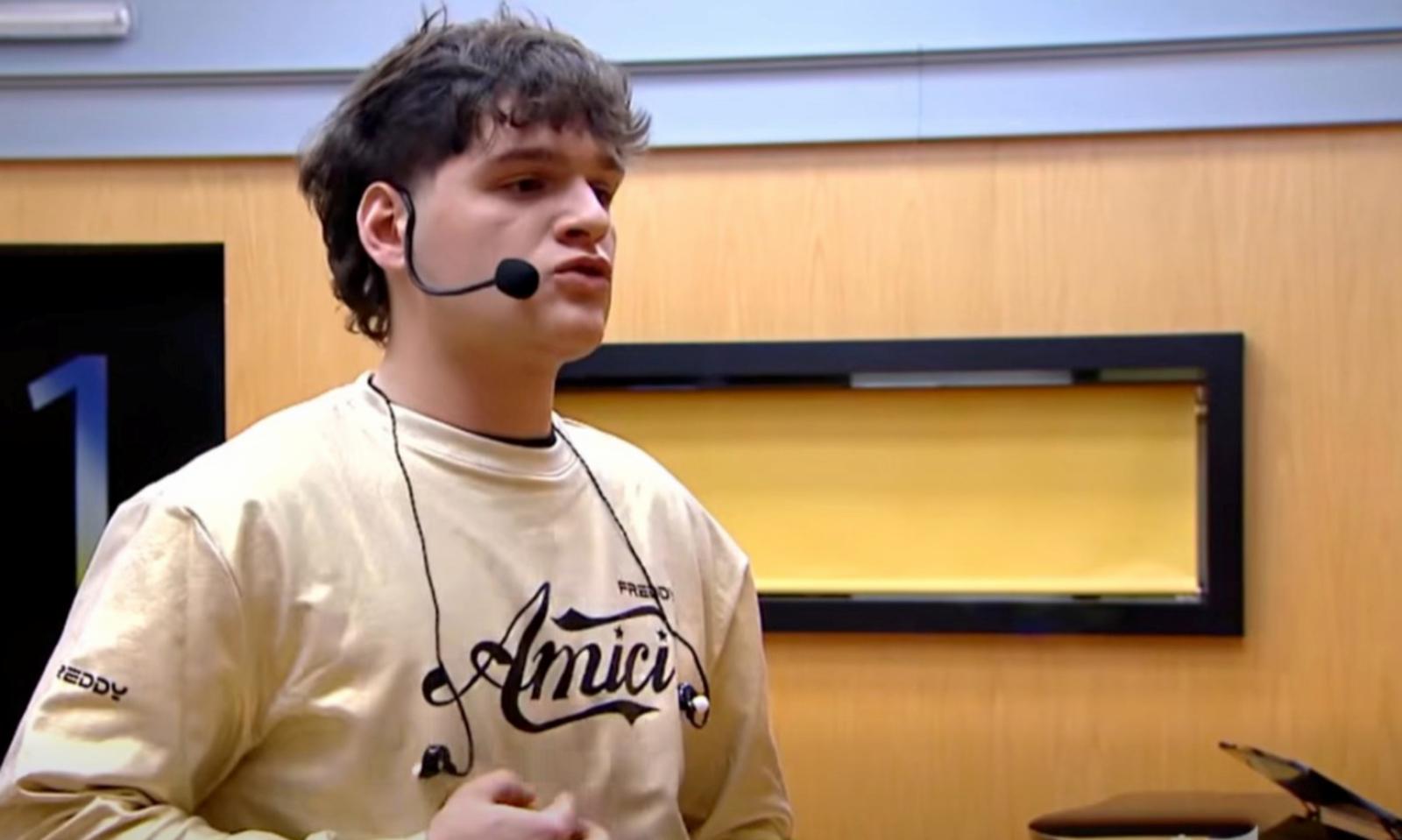 Ballo vola al serale di &ldquo;Amici&rdquo;