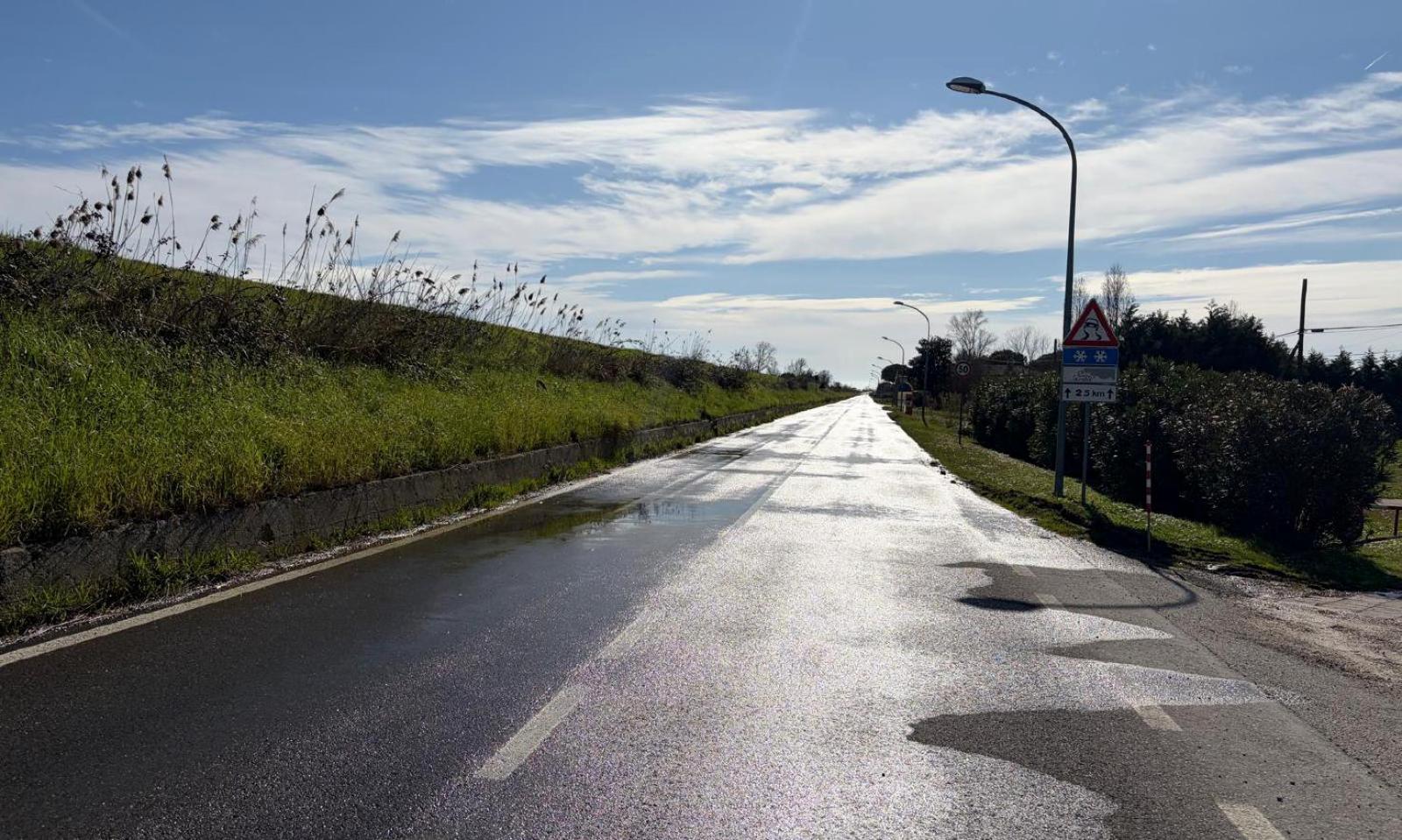 Il Po filtra e allaga le strade