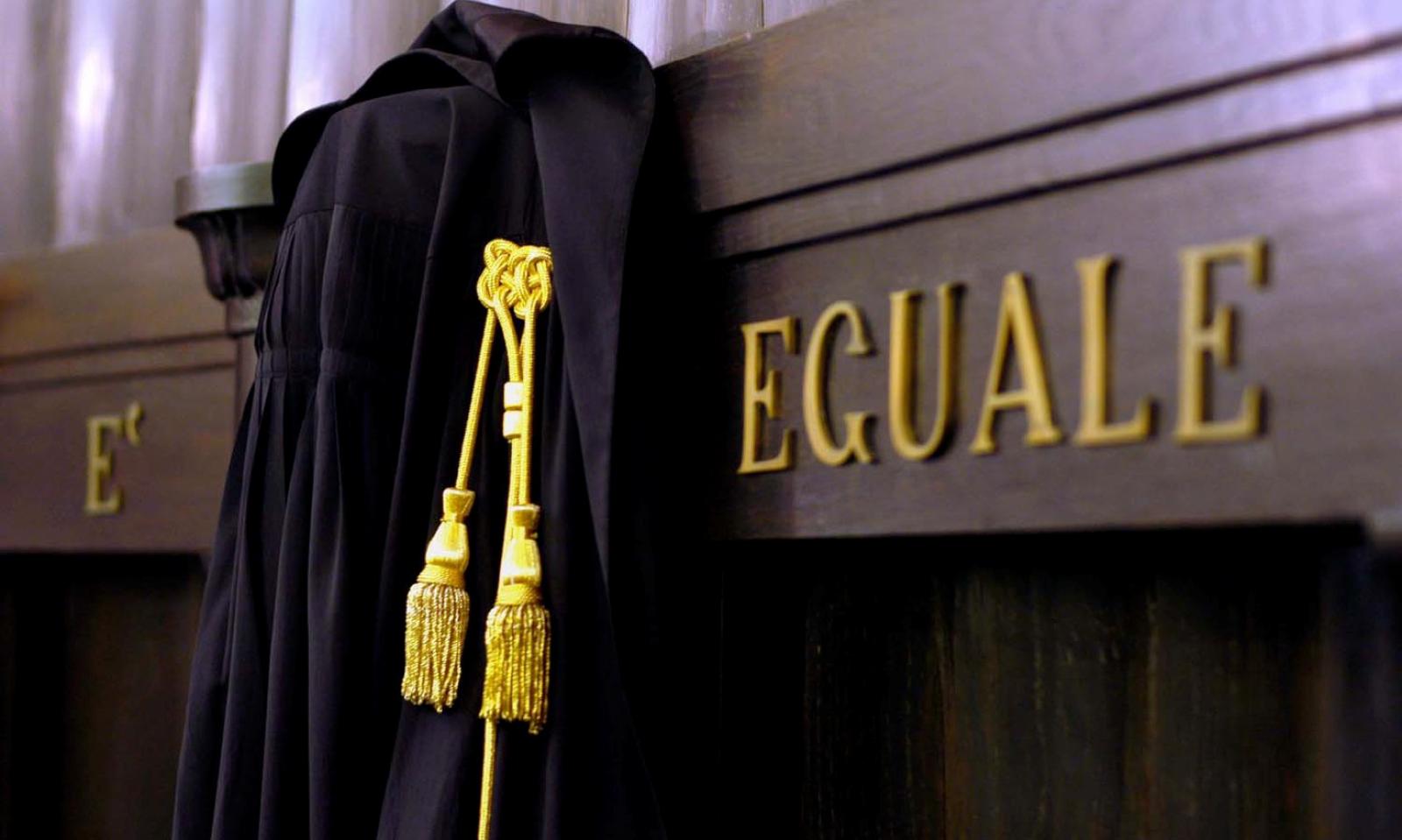 Le tre maestre vanno a processo