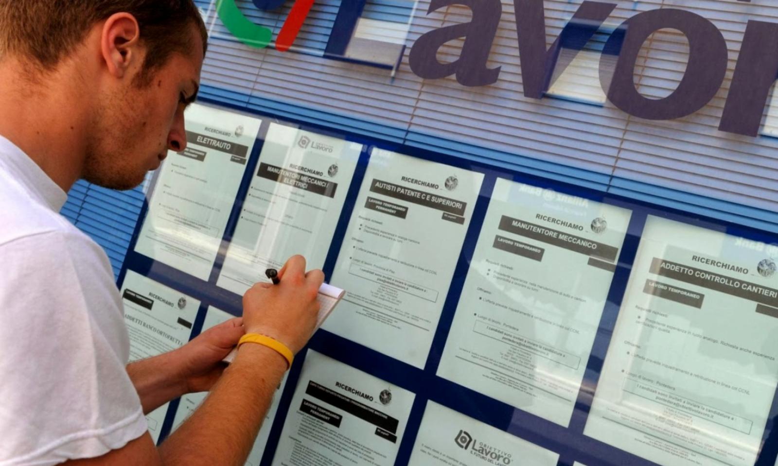 L&rsquo;agenzia per il lavoro arriva in paese 