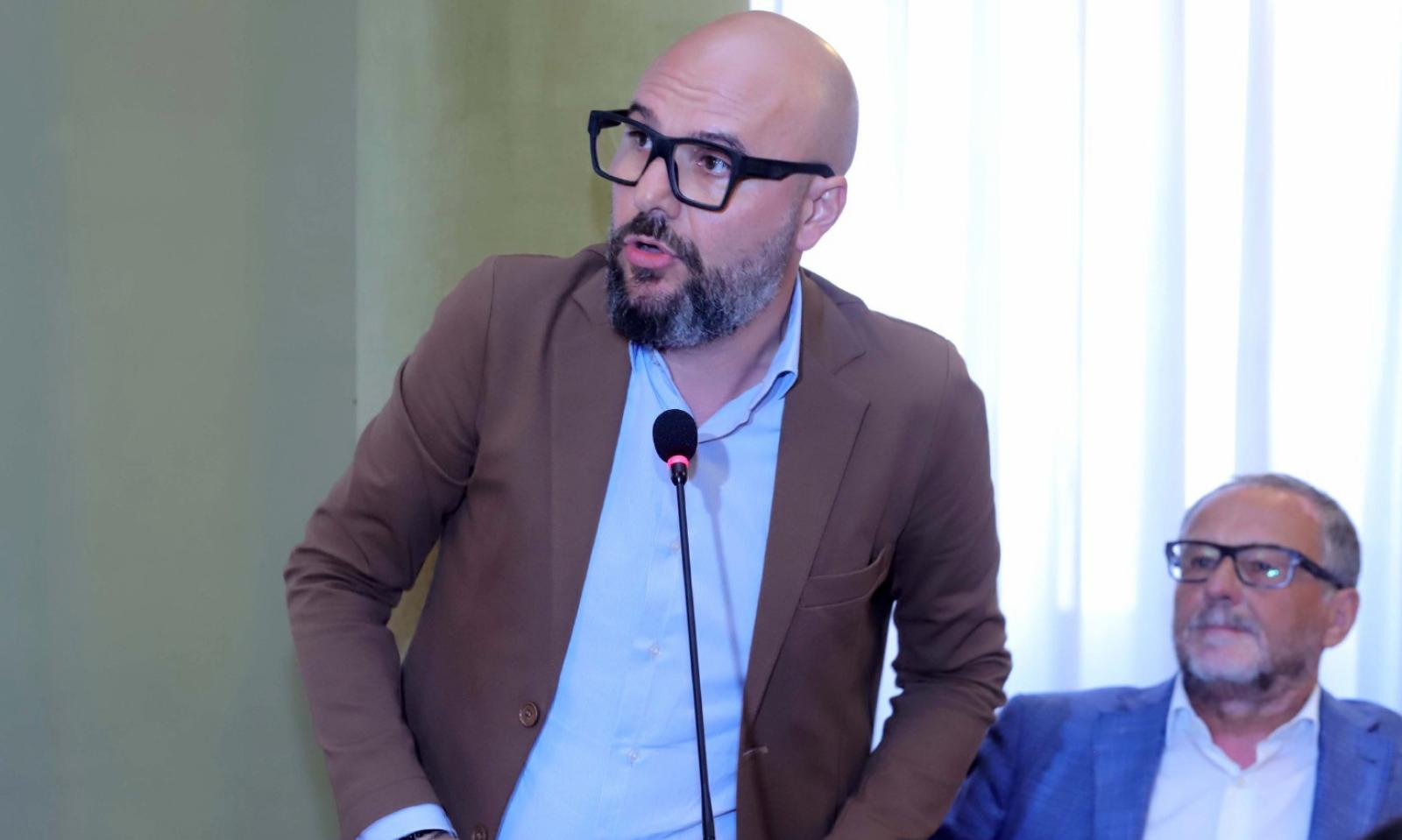 Frigato chiude alla mediazione