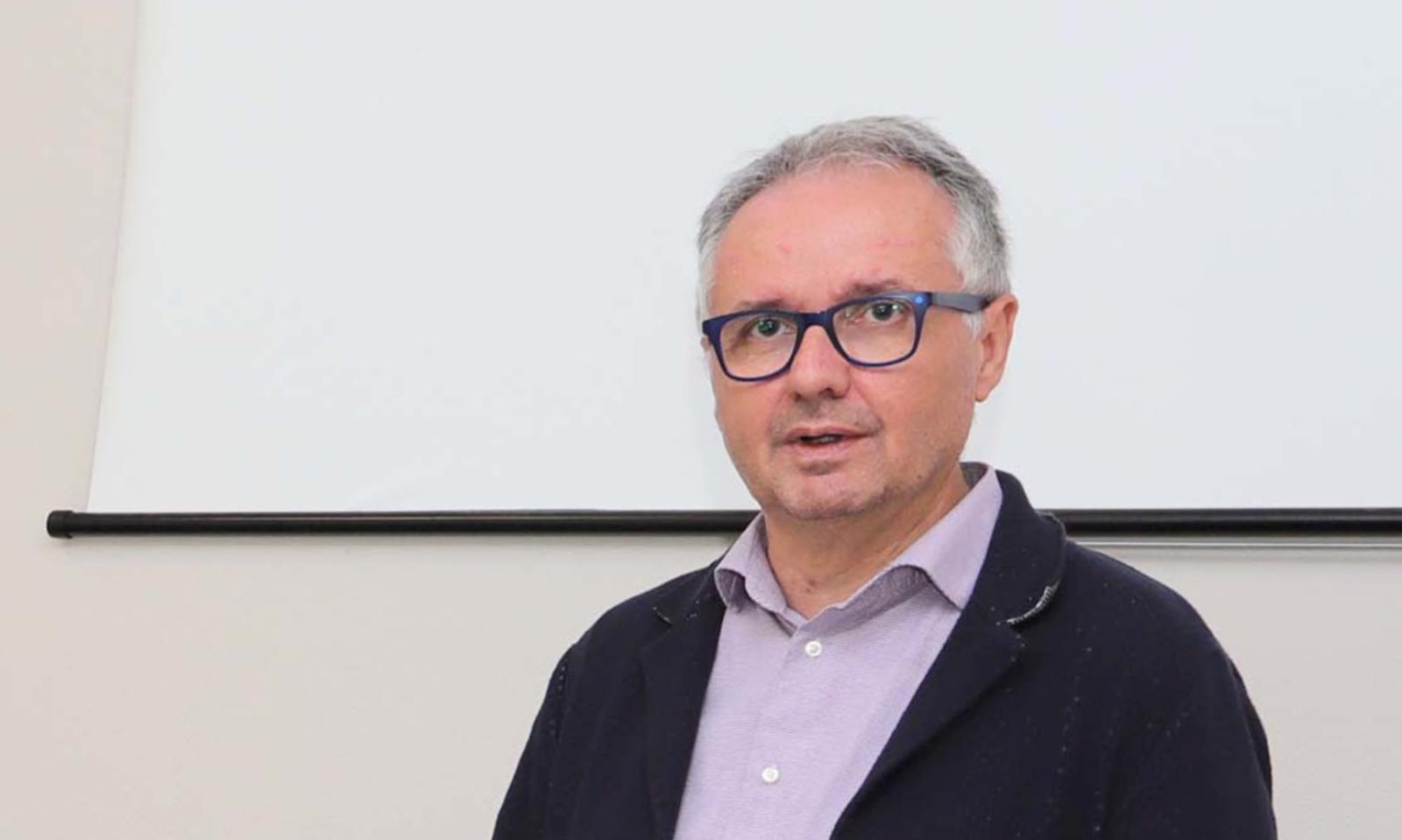 &ldquo;Par&agrave; in classe? Non accetto lezioni sulla Costituzione&rdquo;