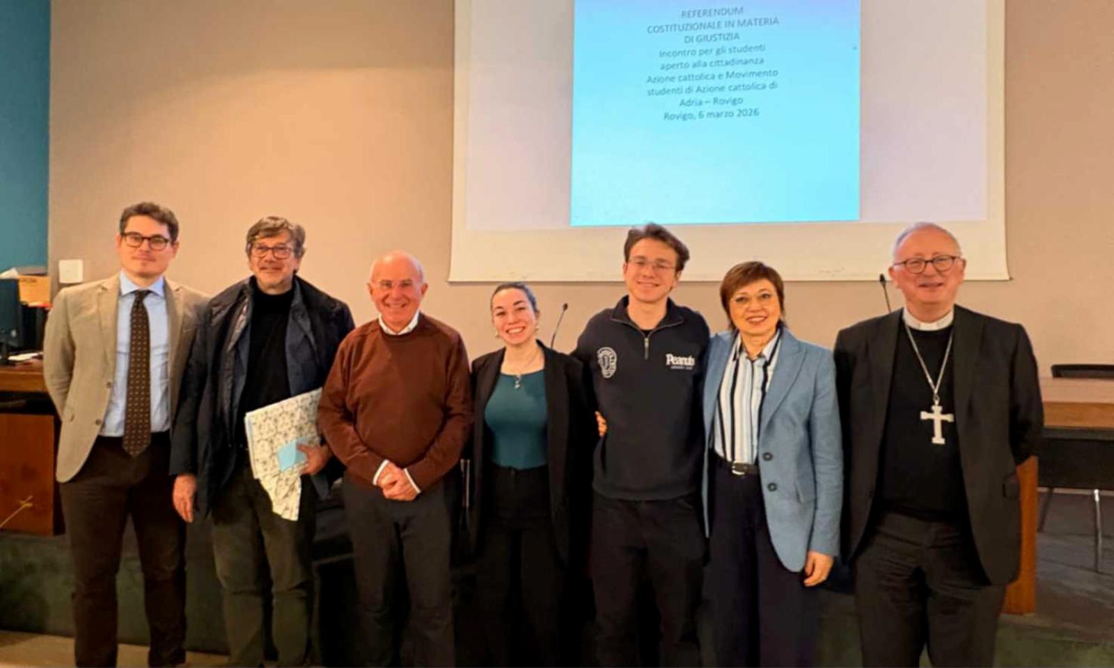 Referendum, in sala anche il vescovo