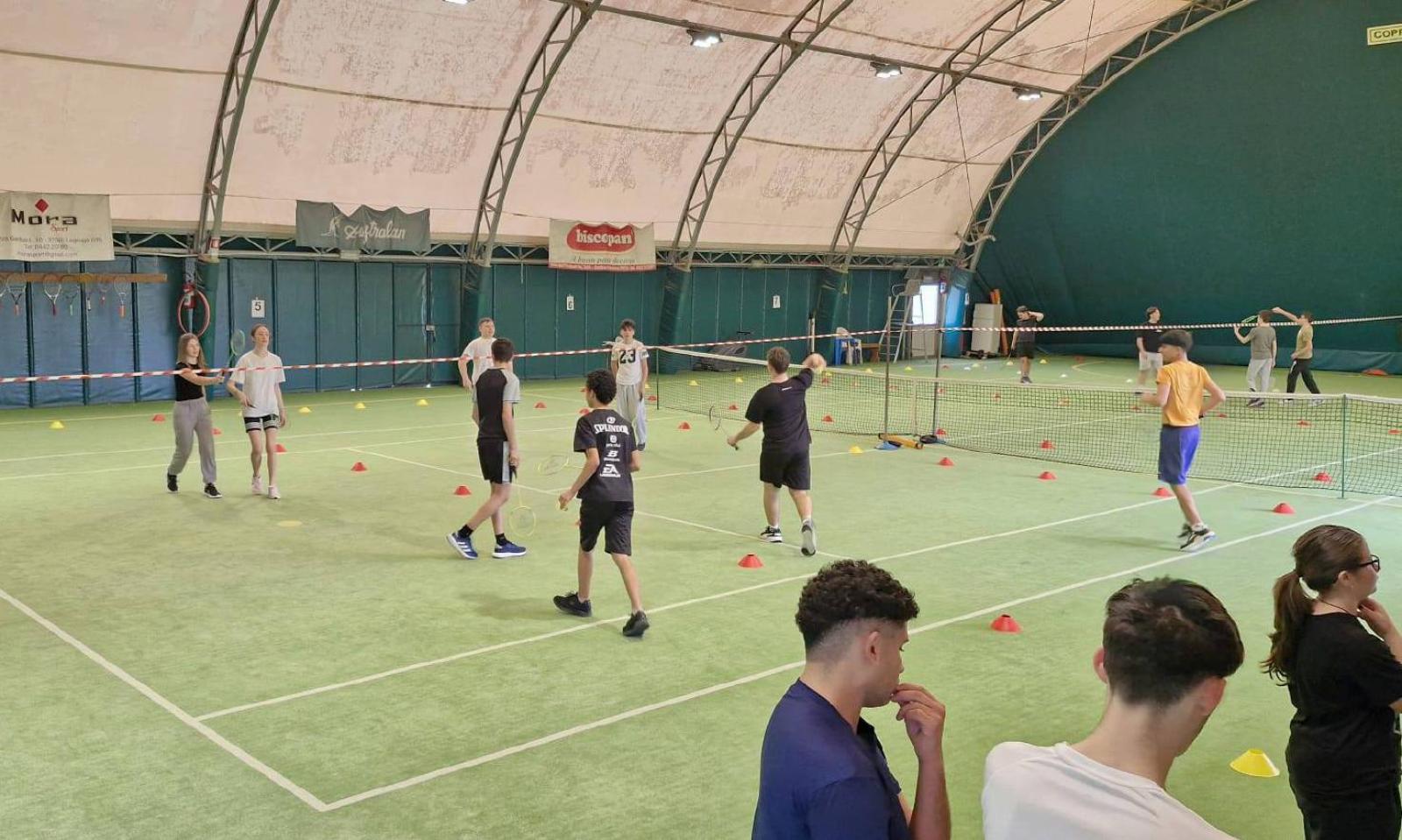 Le lezioni si spostano in palestra