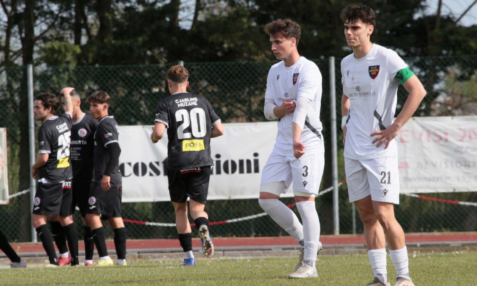 Adriese, retrocessione a un passo