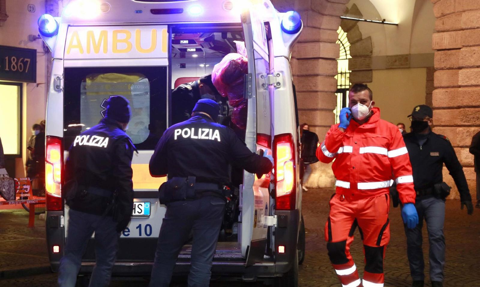 Giovane aggredito a sangue in Corso