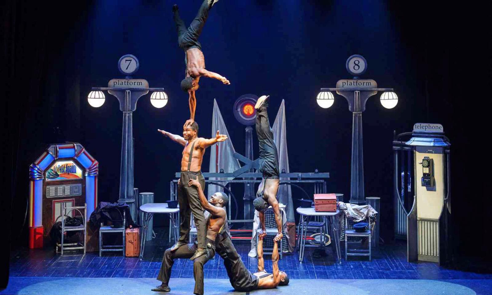 Acrobazie e gag a sfidare la gravit&agrave;