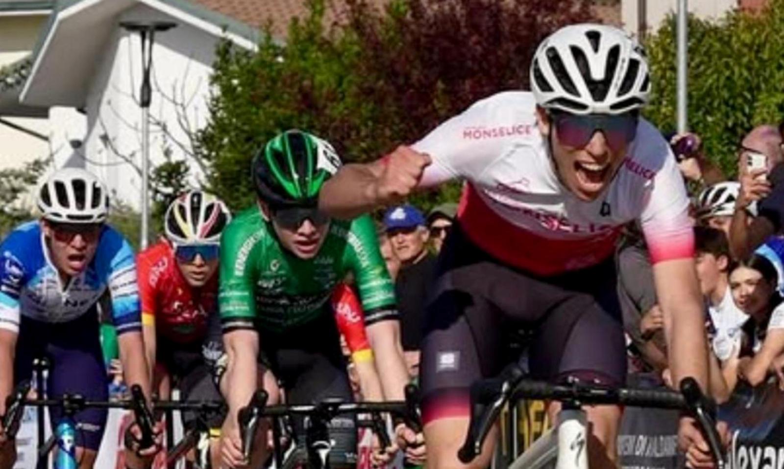 Coltro vola in picchiata e vince